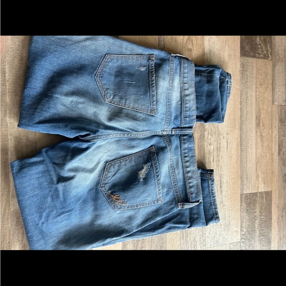 Express girlfriend distressed jeans - Picture 2 of 5